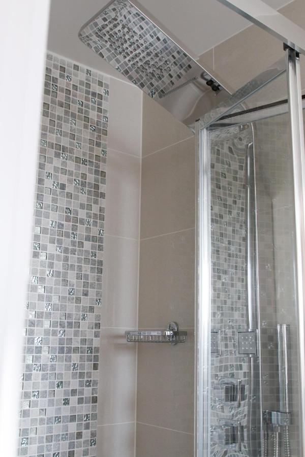 Exclusive Ensuite Double Room Londra Esterno foto